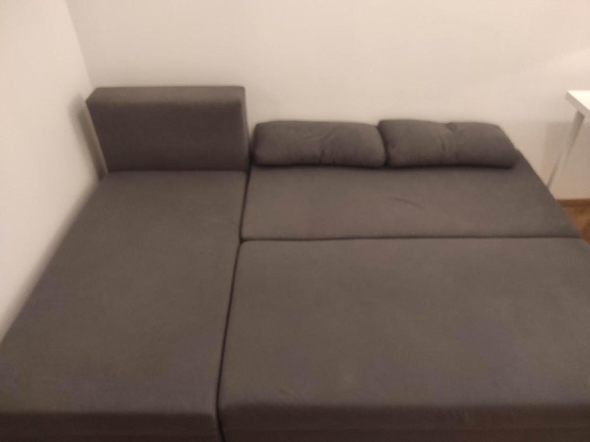 Nice Room With 2 Shared Bathrooms ,Wc , 2Km To Old Town -100M From Metro Szwedzka Warsaw Exterior photo